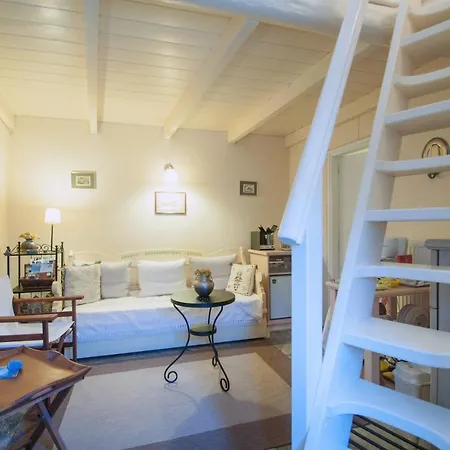 1768 Traditional Guest house Aloizianika